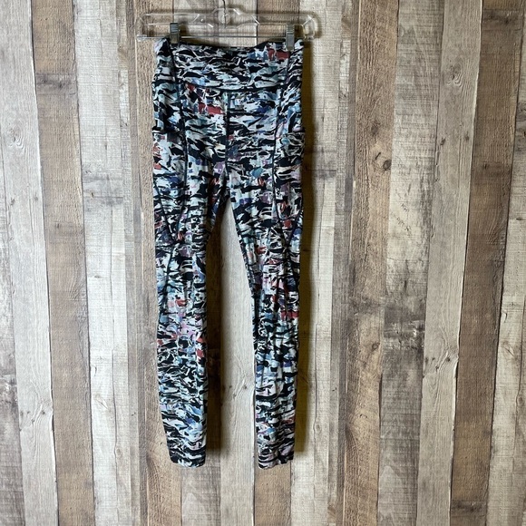 Lululemon Break Free Tight 6 - Picture 5 of 11